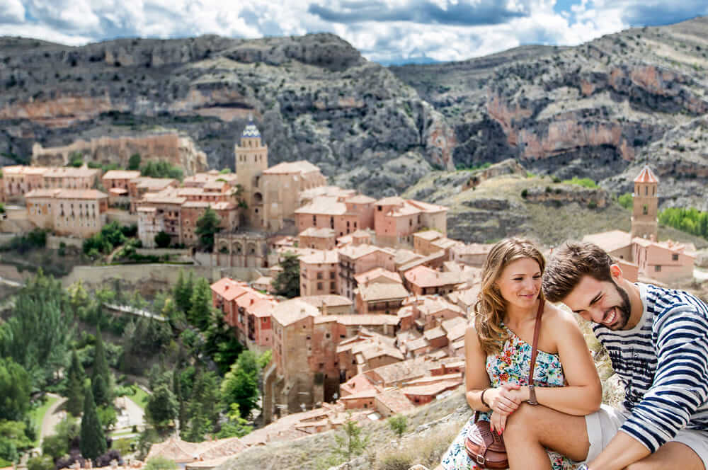 El romance está en el aire, Albarracín