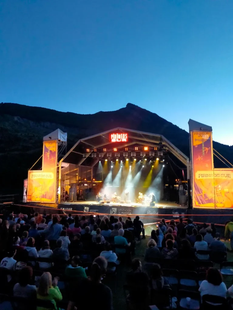 Créditos Pirineo Sur oficial (2)